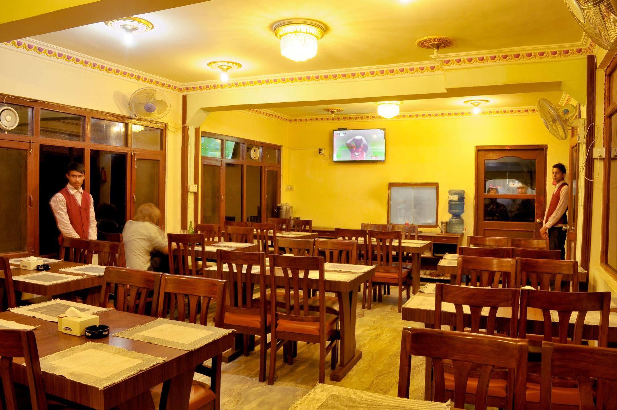 קטמנדו Hotel Brihaspati מראה חיצוני תמונה