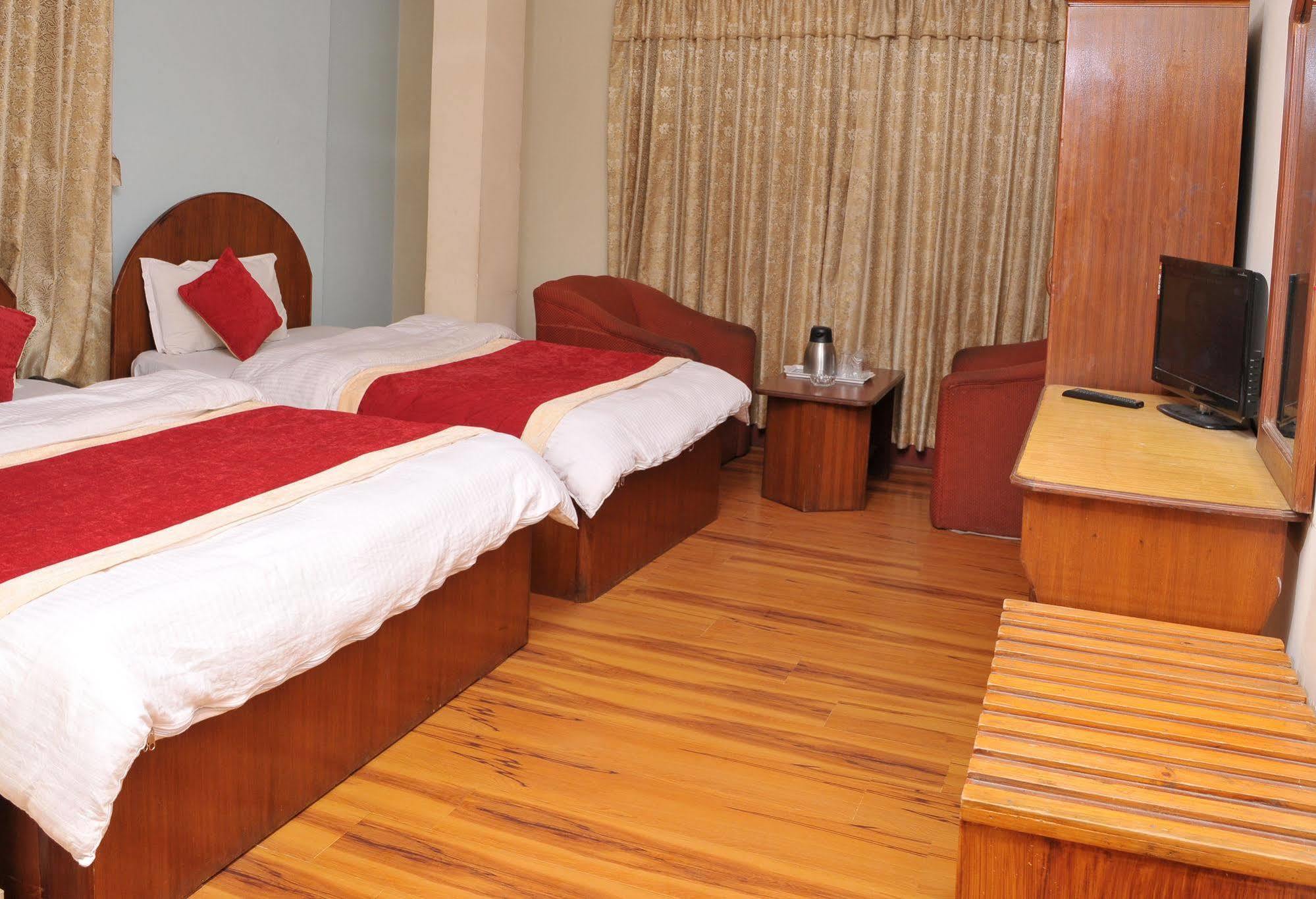 קטמנדו Hotel Brihaspati מראה חיצוני תמונה