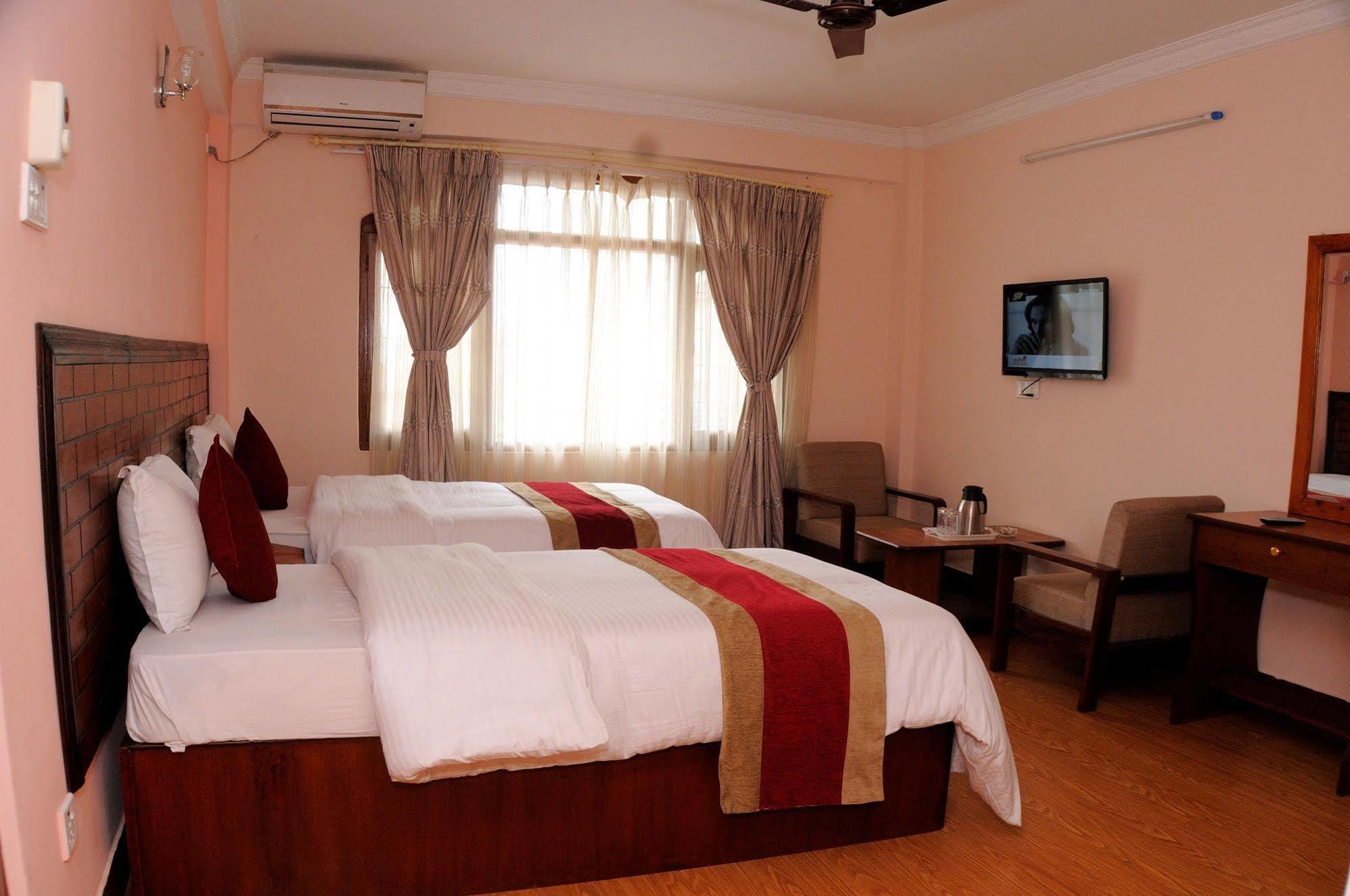 קטמנדו Hotel Brihaspati מראה חיצוני תמונה