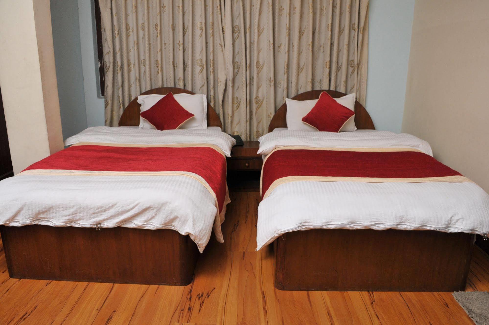 קטמנדו Hotel Brihaspati מראה חיצוני תמונה