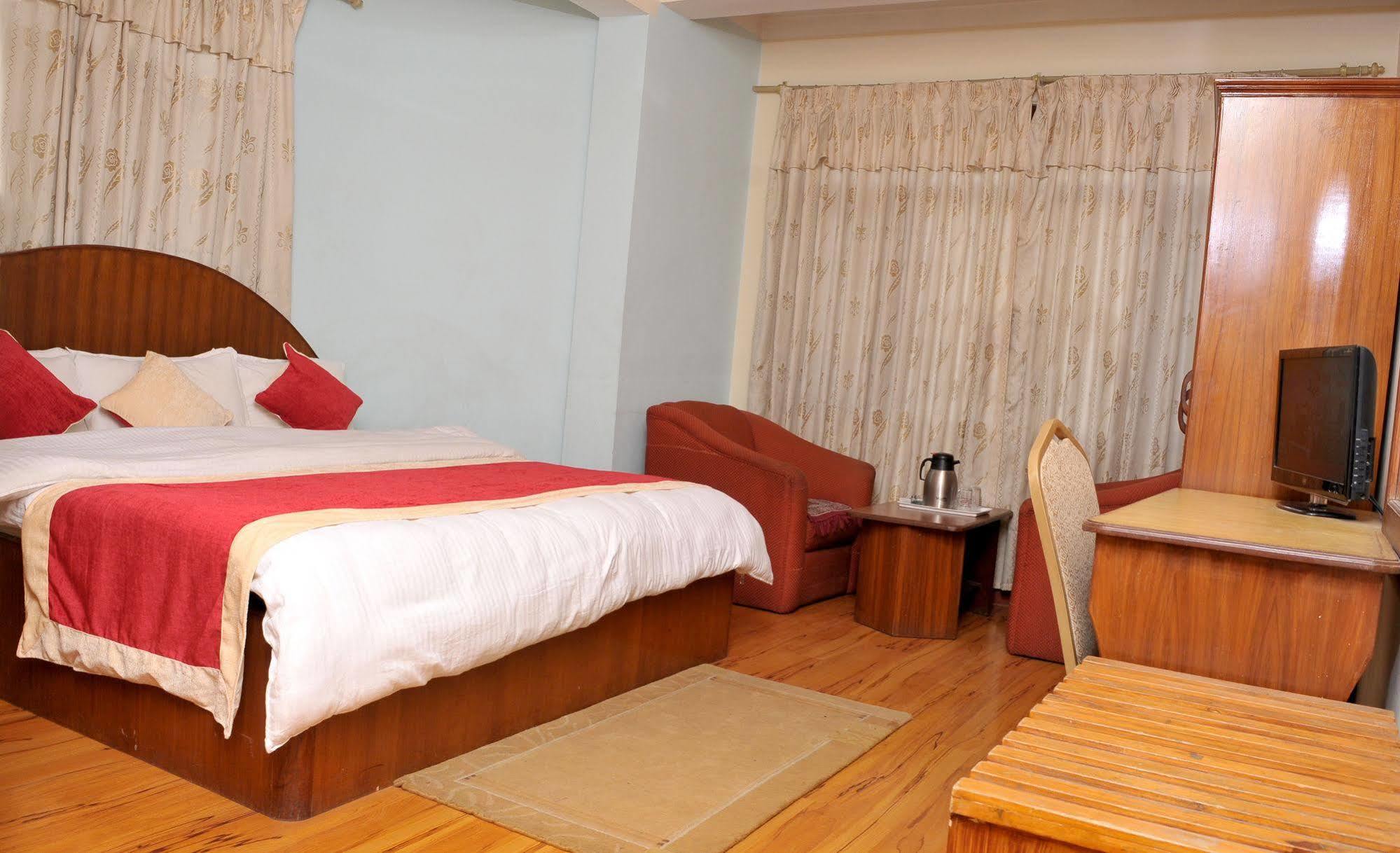 קטמנדו Hotel Brihaspati מראה חיצוני תמונה