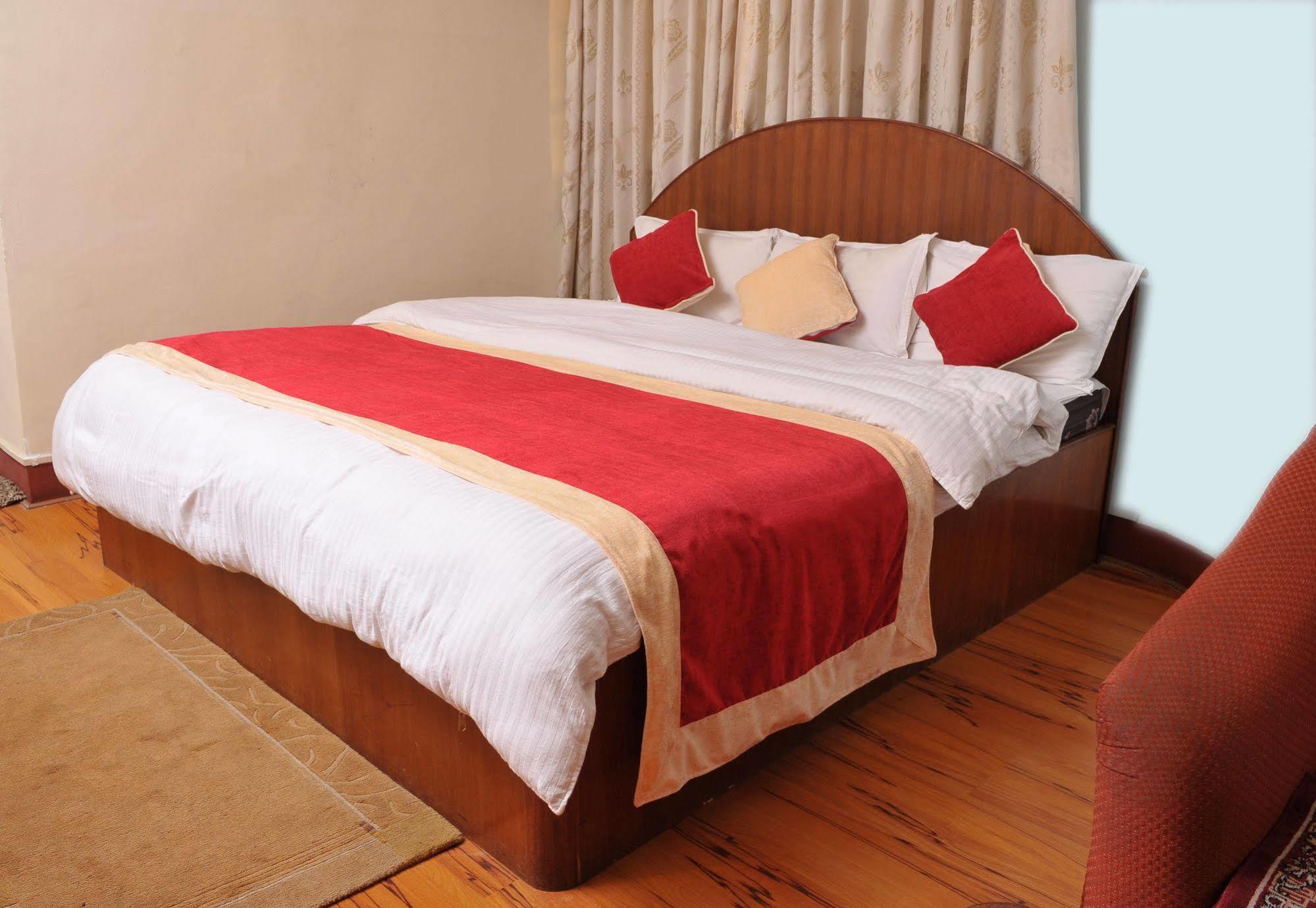 קטמנדו Hotel Brihaspati מראה חיצוני תמונה